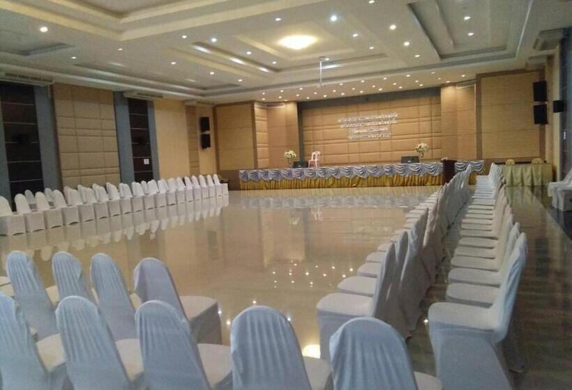 S Tawan Hotel & Convention