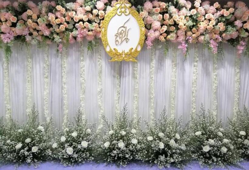 S Tawan Hotel & Convention