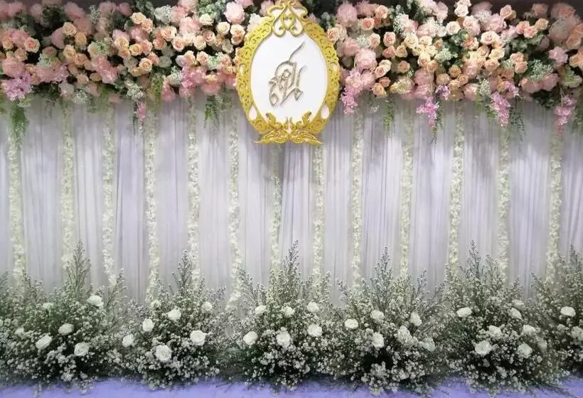 S Tawan Hotel & Convention