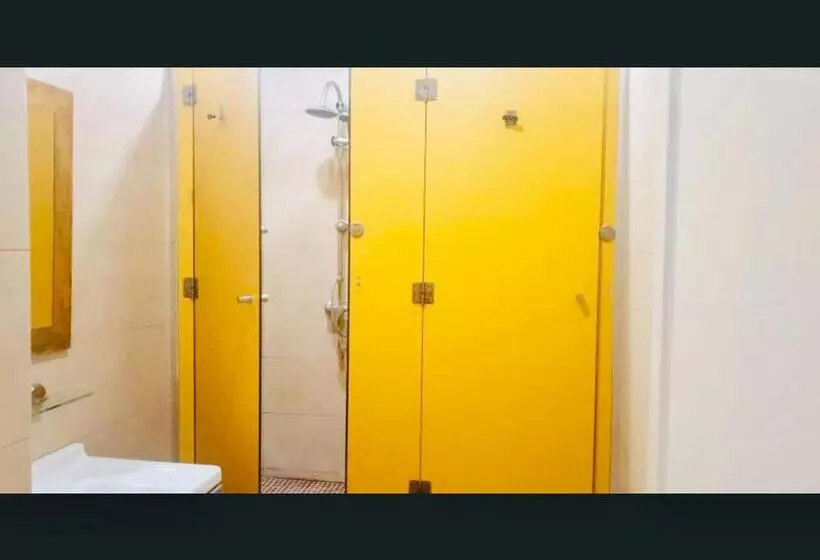 هاستل La Nau Rooms