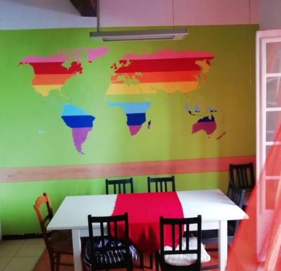 Общежитие La Nau Rooms