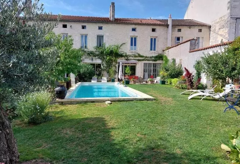 Aamiaismajoitus (B&B) La Guériniere La Moulidart