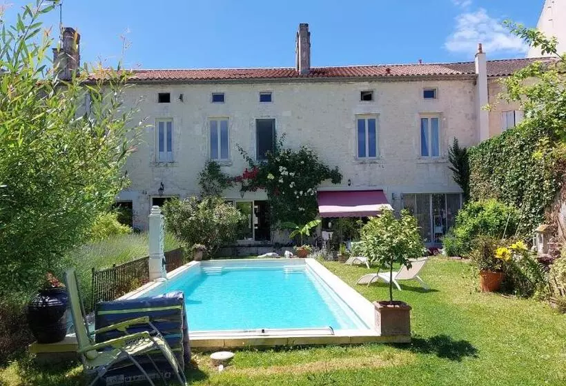 Aamiaismajoitus (B&B) La Guériniere La Moulidart