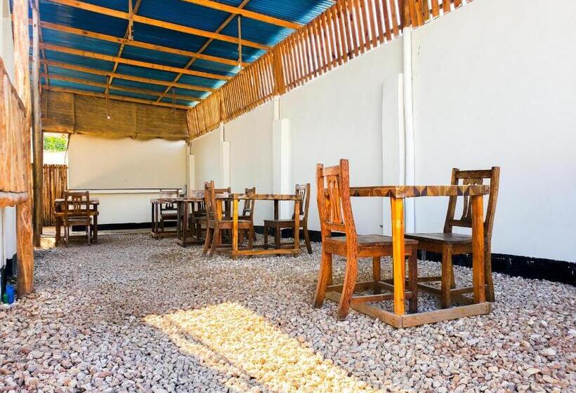 تختخواب و صبحانه Raha House