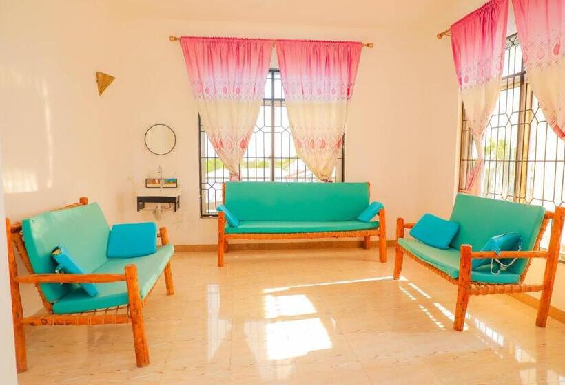 تختخواب و صبحانه Raha House