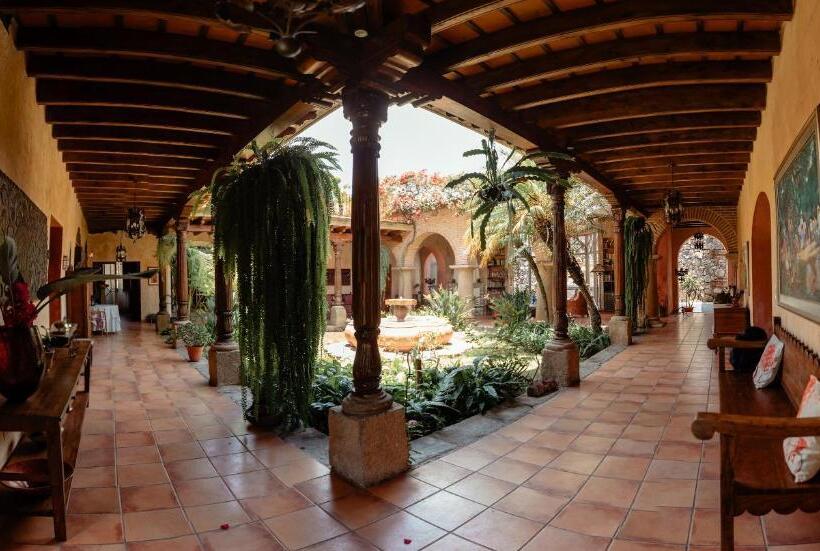 تختخواب و صبحانه Sharazade Boutique Stay Pool Magical Setting