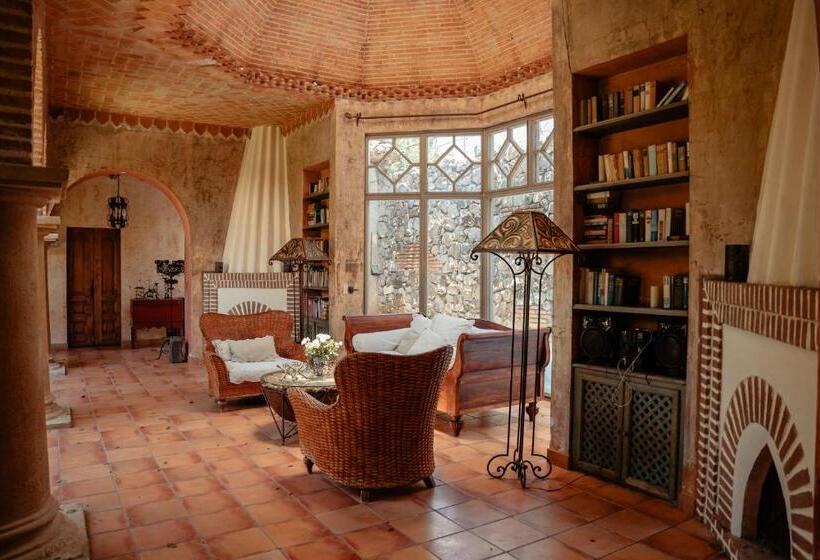 تختخواب و صبحانه Sharazade Boutique Stay Pool Magical Setting