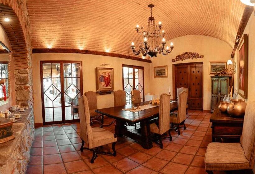 تختخواب و صبحانه Sharazade Boutique Stay Pool Magical Setting