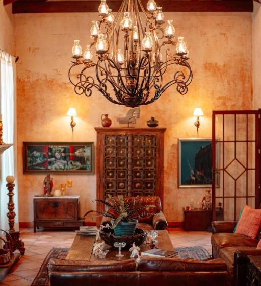 تختخواب و صبحانه Sharazade Boutique Stay Pool Magical Setting