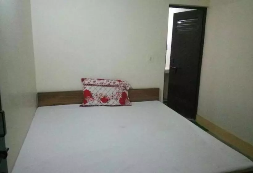 هتل Goroomgo Shanti Guest House Varanasi Near Ganga Ghat