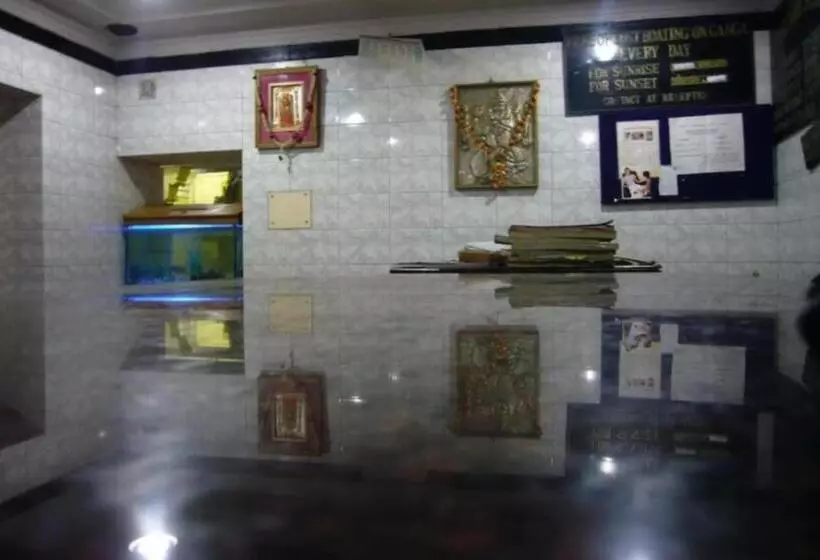 هتل Goroomgo Shanti Guest House Varanasi Near Ganga Ghat