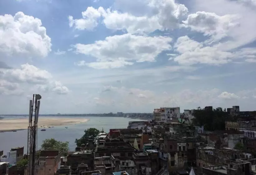 هتل Goroomgo Shanti Guest House Varanasi Near Ganga Ghat