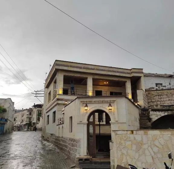 Hotelli Library Cave House