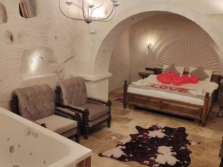 Hotelli Library Cave House