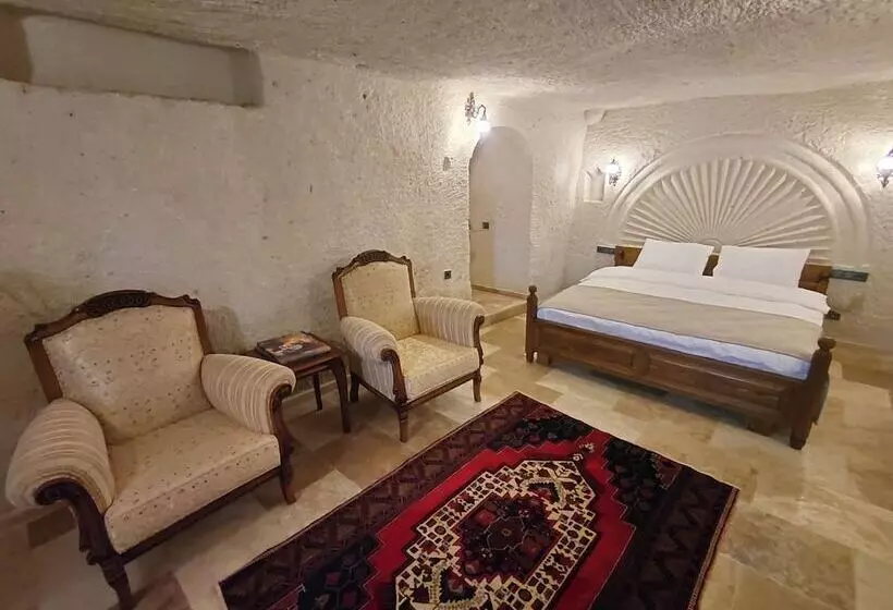 Hotelli Library Cave House