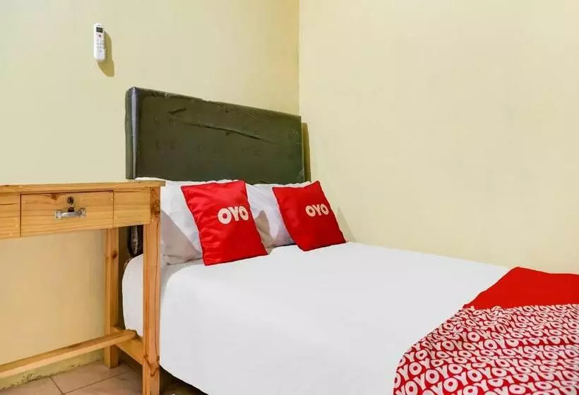 Hotelli Oyo Life 91335 Micheline Family 2 Syariah