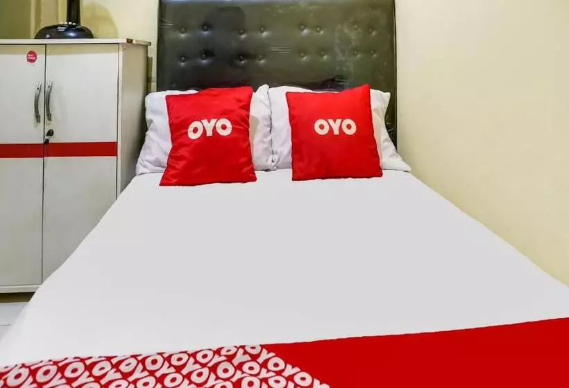 Hotelli Oyo Life 91335 Micheline Family 2 Syariah