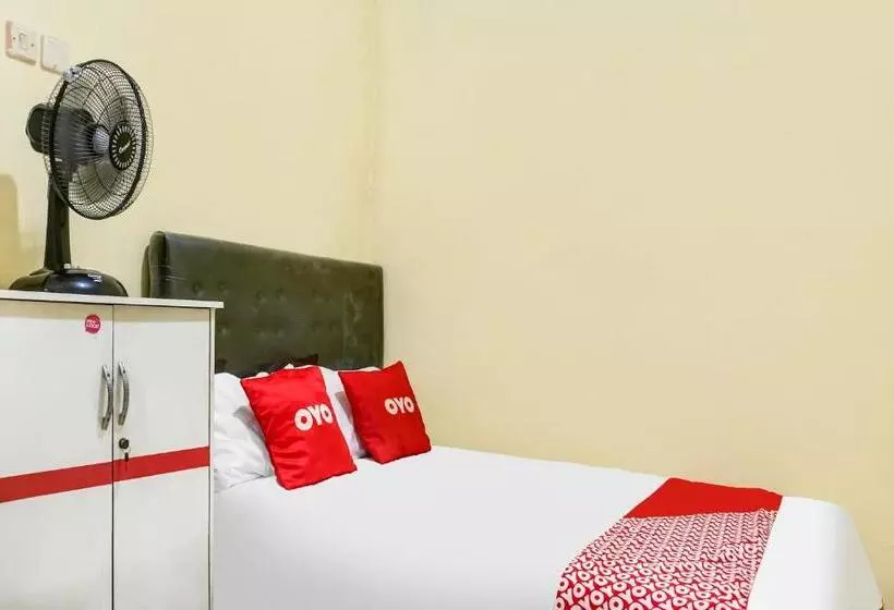 Hotelli Oyo Life 91335 Micheline Family 2 Syariah