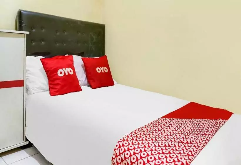 Hotelli Oyo Life 91335 Micheline Family 2 Syariah