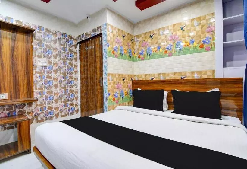 Hotelli Oyo Star Vip Inn Guest House