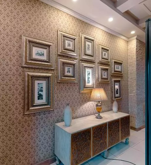 هتل Shelton S Rezidor Peshawar