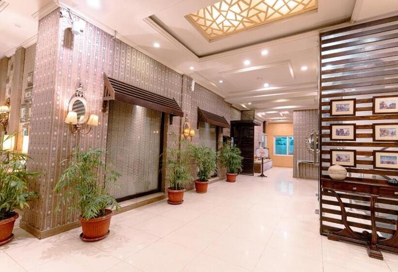 هتل Shelton S Rezidor Peshawar