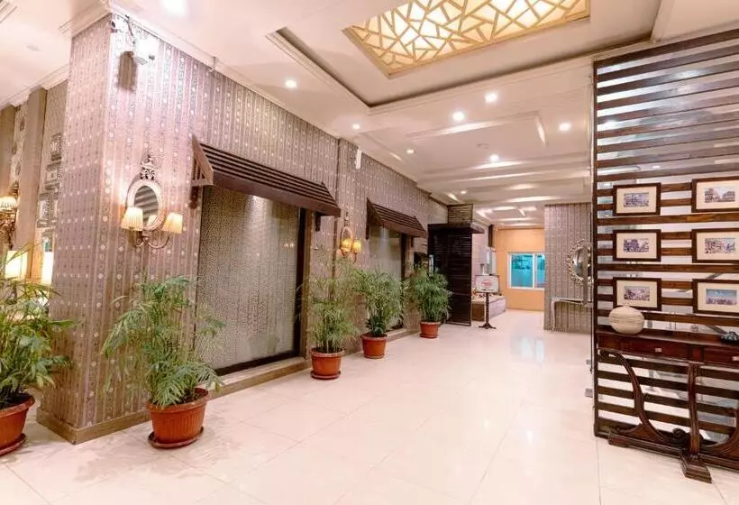 هتل Shelton S Rezidor Peshawar