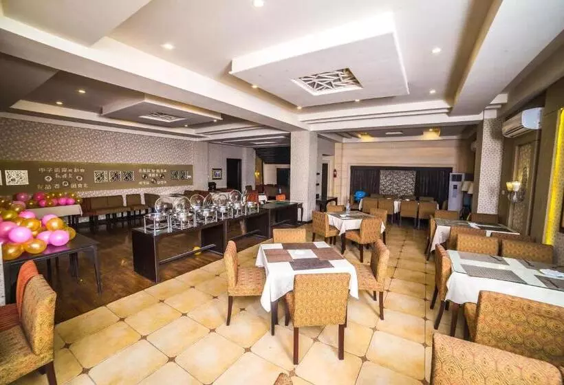 هتل Shelton S Rezidor Peshawar