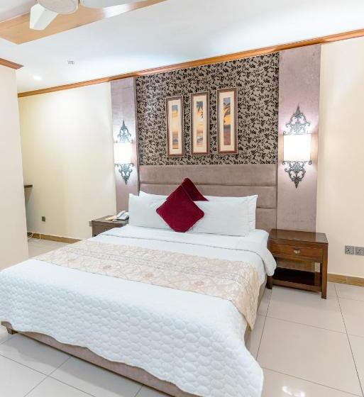 هتل Shelton S Rezidor Peshawar