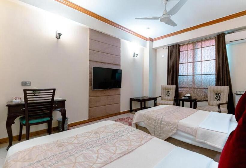 هتل Shelton S Rezidor Peshawar