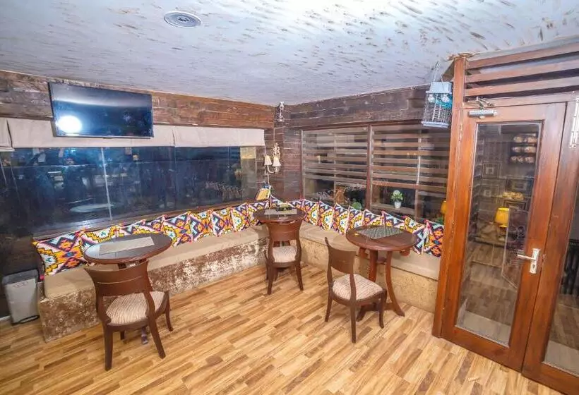 هتل Shelton S Rezidor Peshawar