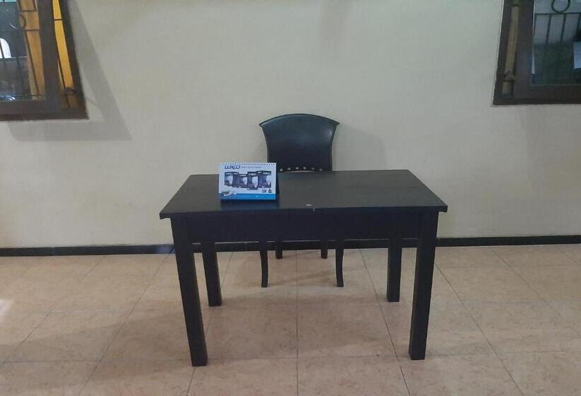 酒店 Spot On 93943 Sakinah Homestay Bromo Syariah