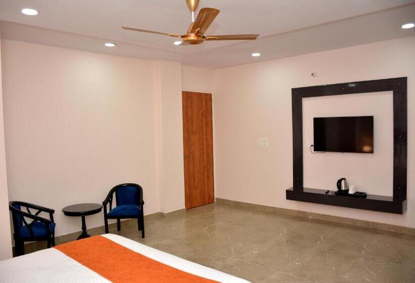 Hotel Mehandipur Residency By Tathaastu