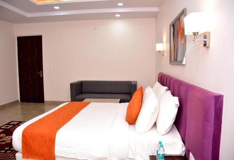 Hotel Mehandipur Residency By Tathaastu