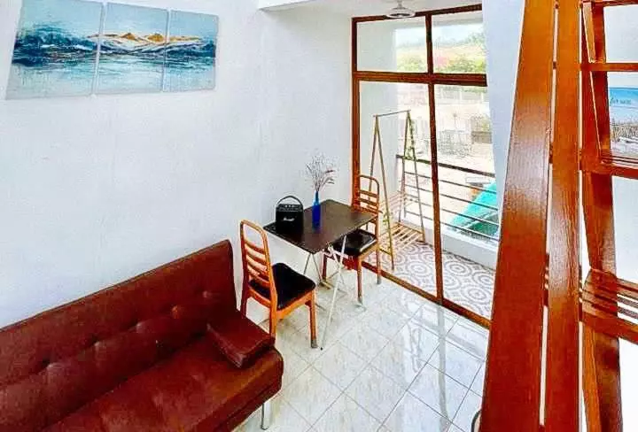 ホテル The Lavana Villa Del Matabungkay By Reddoorz