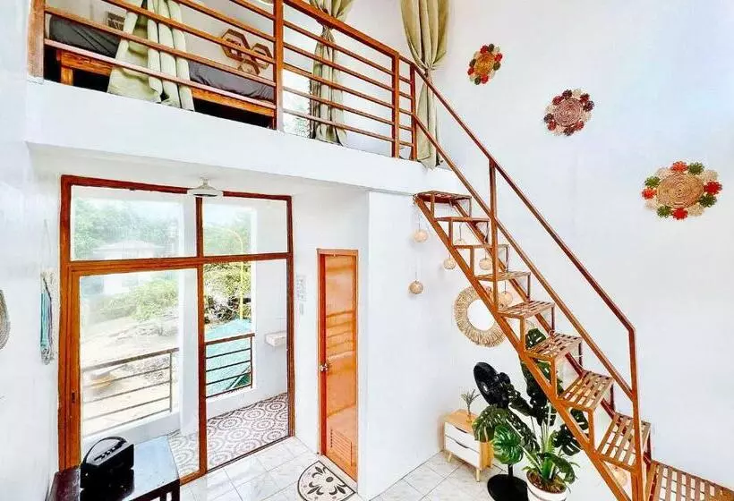 ホテル The Lavana Villa Del Matabungkay By Reddoorz