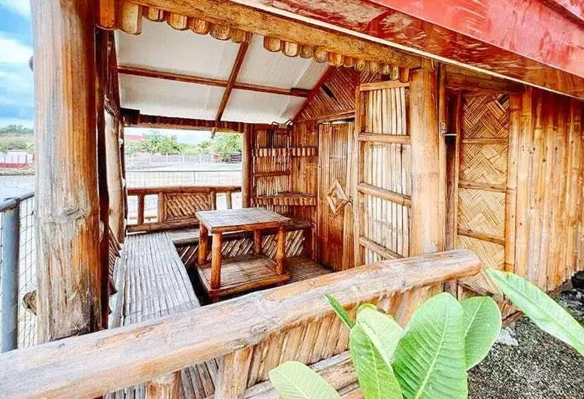 ホテル The Lavana Villa Del Matabungkay By Reddoorz