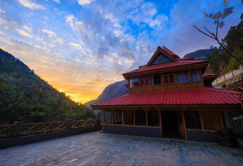 בית מלון כפרי Tirthan Village Resort Tirthan Valley