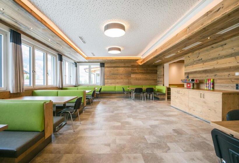 Jugendhotel Markushof Youth Hostel