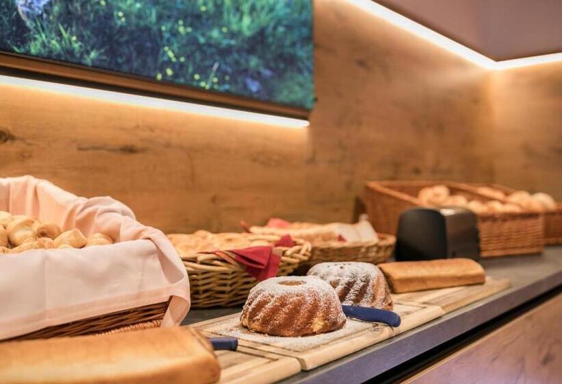 Jugendhotel Markushof Youth Hostel