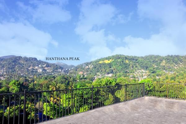 פנסיון Sesali Residence