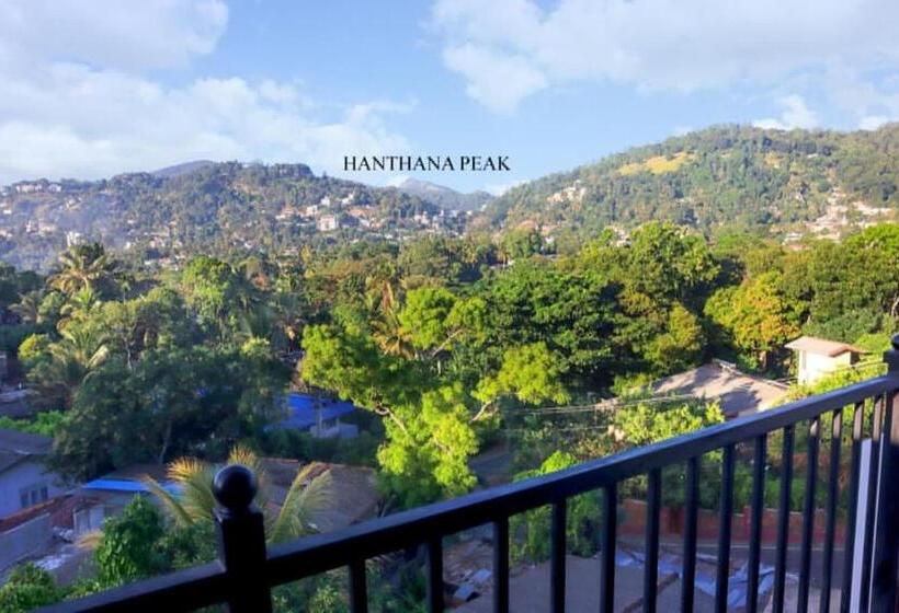 פנסיון Sesali Residence