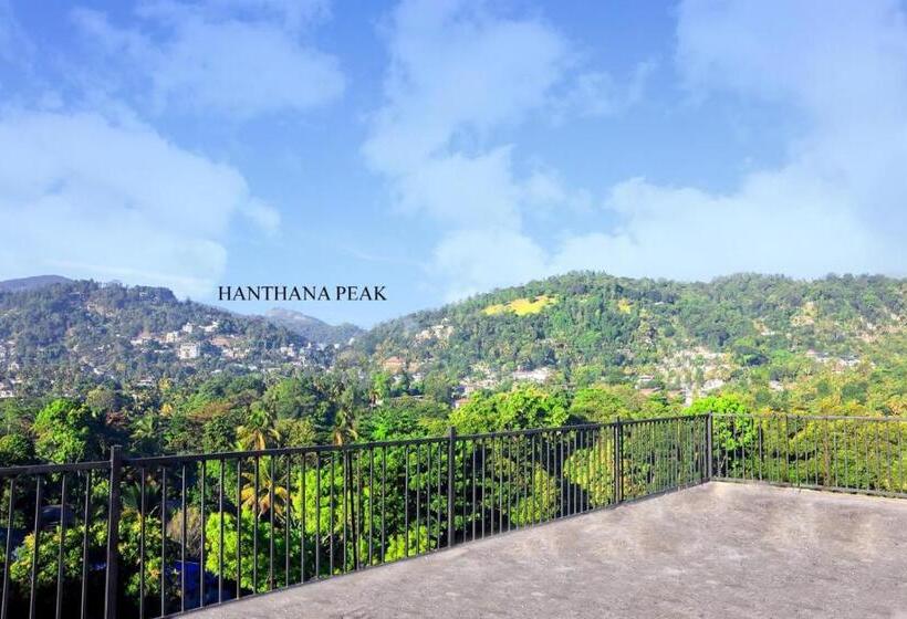 פנסיון Sesali Residence