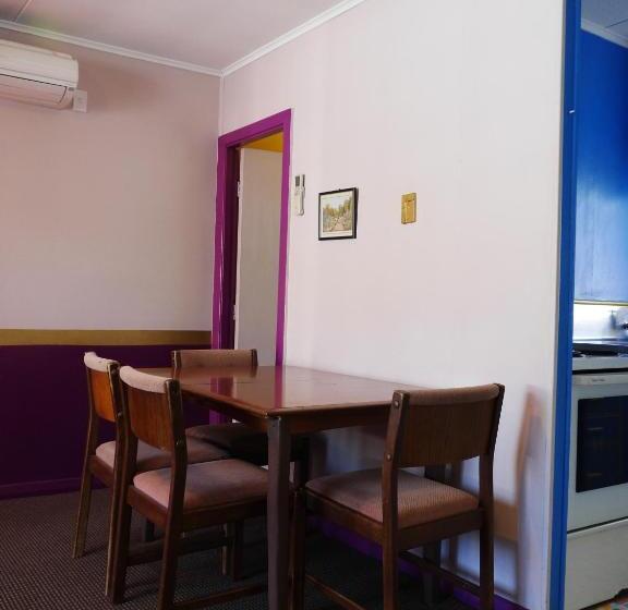 הוסטל Atlantis Backpackers