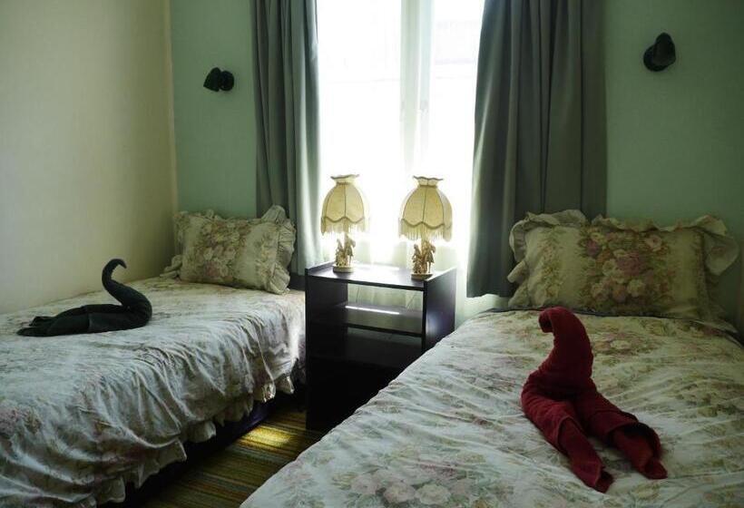 הוסטל Atlantis Backpackers