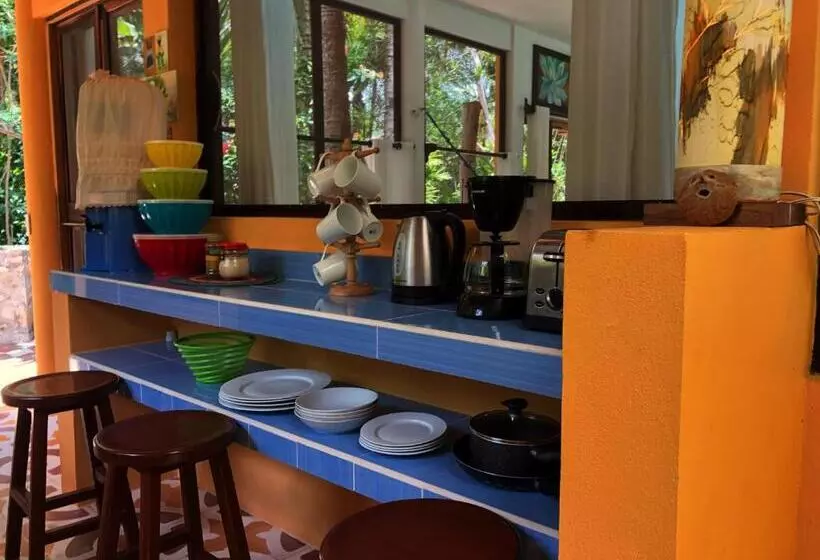 تختخواب و صبحانه Casa Kin33