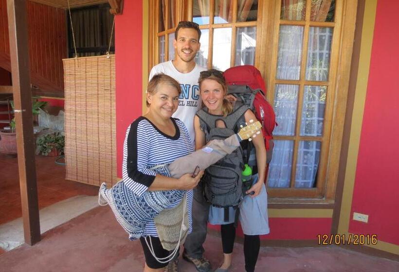 تختخواب و صبحانه Creadora