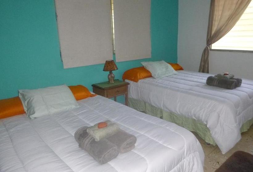 مبيت وإفطار La Perla De Farallon