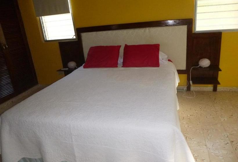 مبيت وإفطار La Perla De Farallon