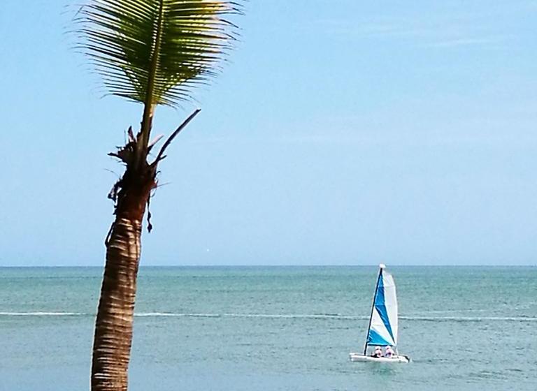 مبيت وإفطار La Perla De Farallon